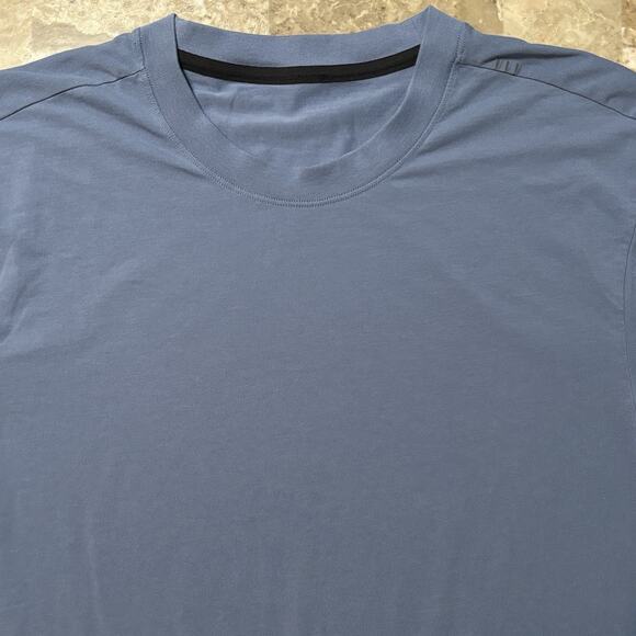 Lululemon Shirt Mens Large Blue Zeroed In Short Sleeve Tee Gym Lounge Essentials - Picture 1 of 7